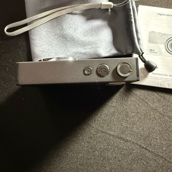 Digital Camera - Picture 3 of 4